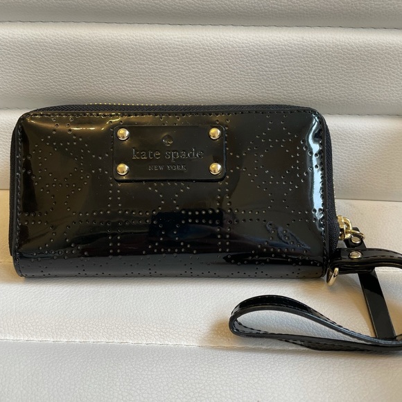 Kate Spade Jazzy Metro Patent Leather Perforated Wallet Purse Wristlet NEW - Picture 2 of 7